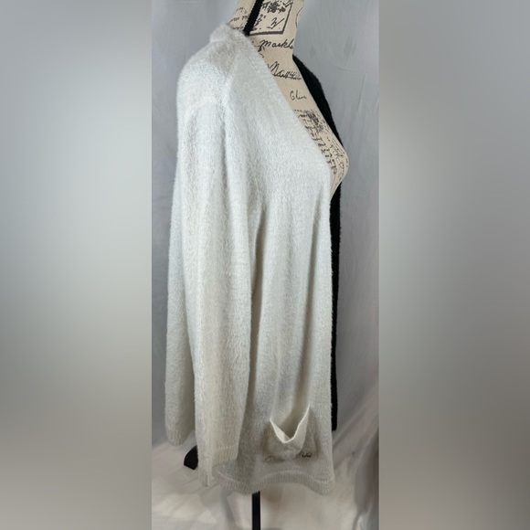 Torrid Disney’s Villains Cruella black and white nylon knit cardigan size 3X - Picture 8 of 11